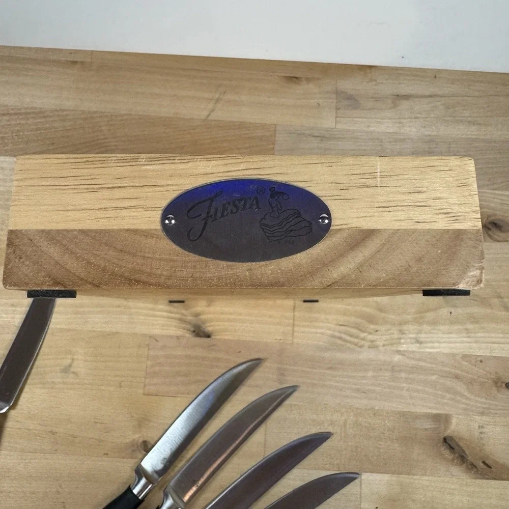 FIESTA Set of 6 Stainless Steel Steak Knives With a Wood Holder - Black